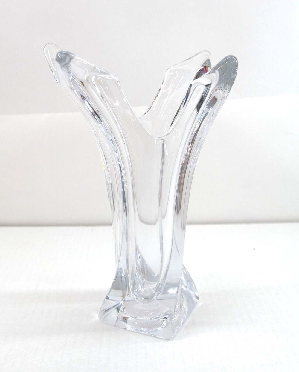 Art Glass Clear Crystal Square Vase with Graceful Stretched Corners